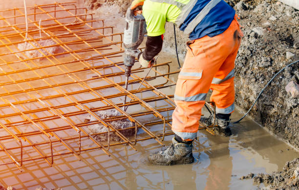 Best Concrete Pool Decks in Vails Gate, NY